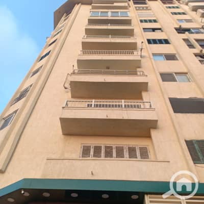 3 Bedroom Flat for Sale in Moharam Bik, Alexandria - 74444. jpeg 3 Bedroom Flat for Sale in Moharam Bik, Alexandria - 74444. jpeg