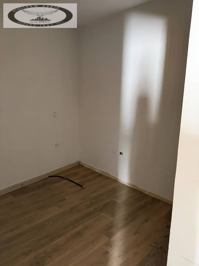 13 e34e9dd6-a78a-42de-986b-1d2d886871d6. jpg