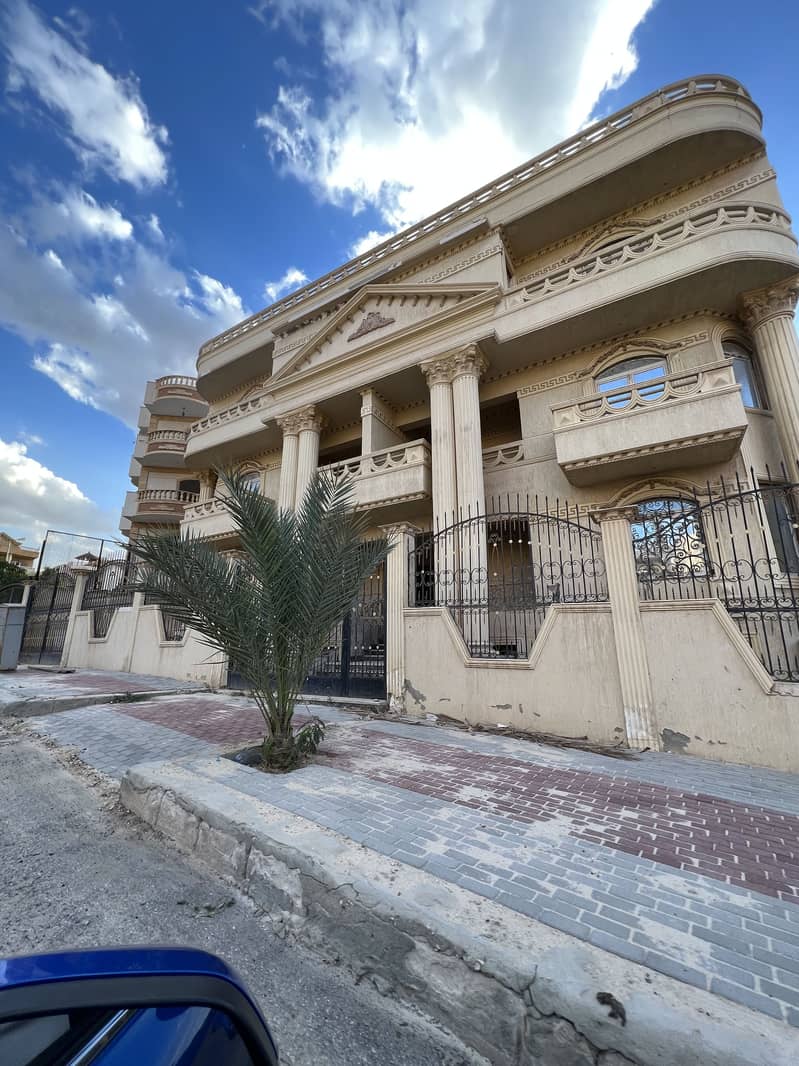 فيلا للبيع فى الشروق فيلا للبيع فى الشروق