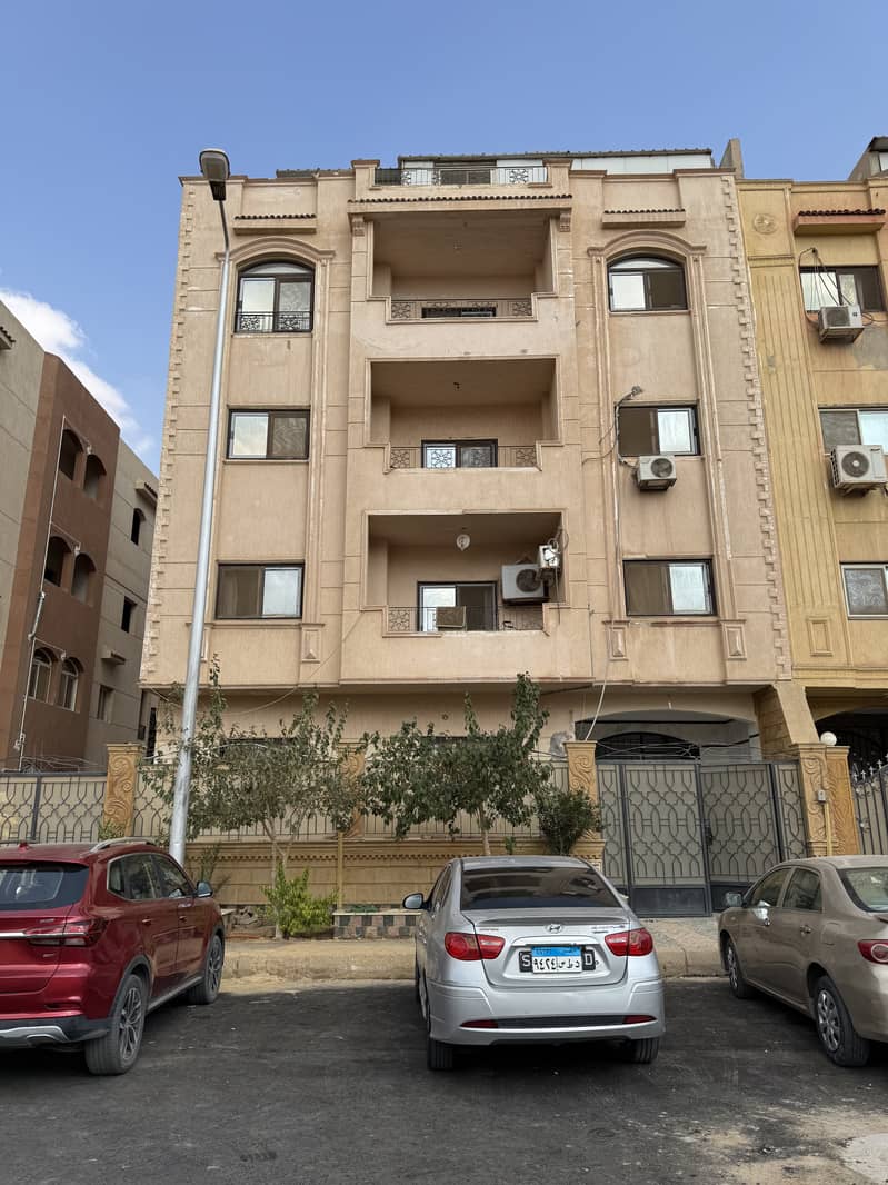 للبيع في مدينة الشروق | منزل كامل جاهز للسكن والاستثمار بعائد يصل إلى للبيع في مدينة الشروق | منزل كامل جاهز للسكن والاستثمار بعائد يصل إلى