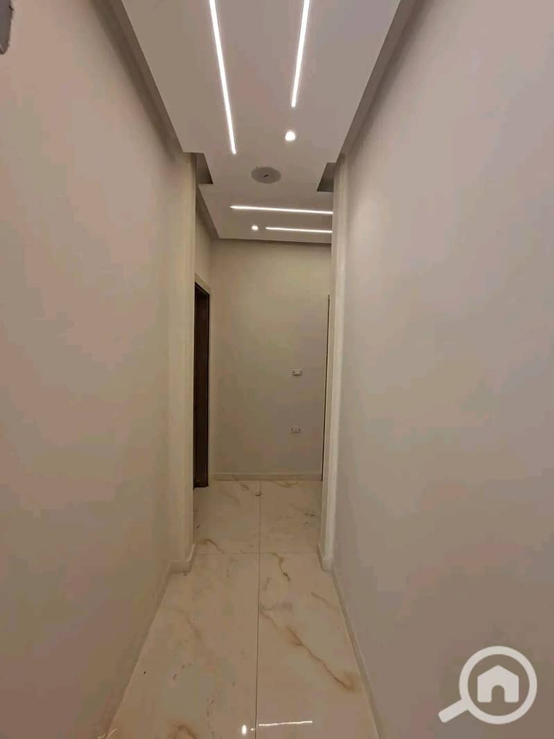 8 1000613867. jpg
