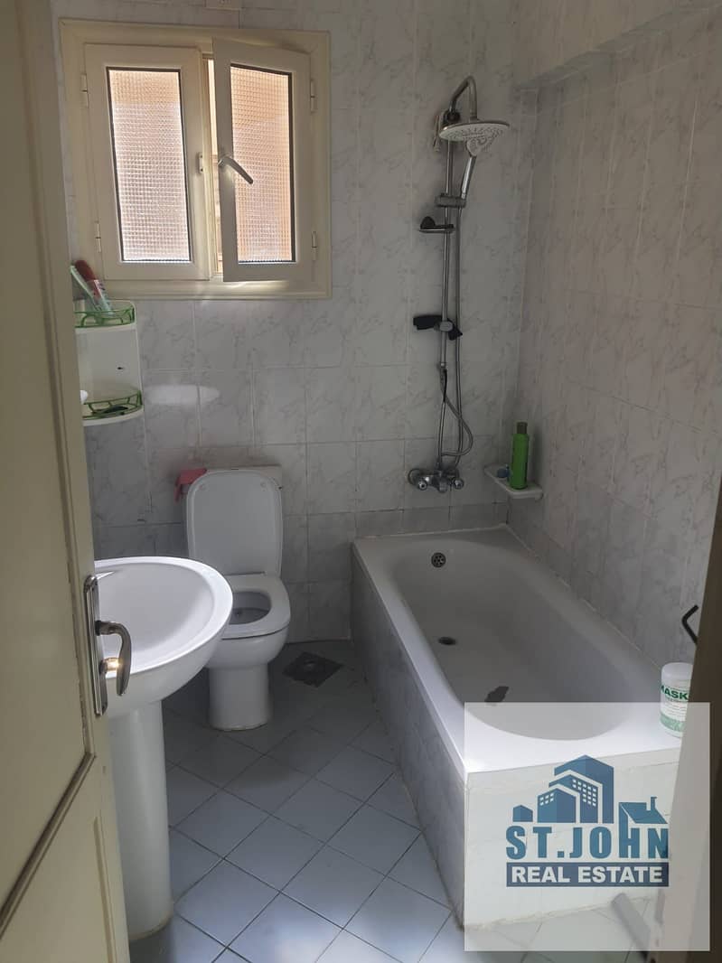 5 1000793060. jpg