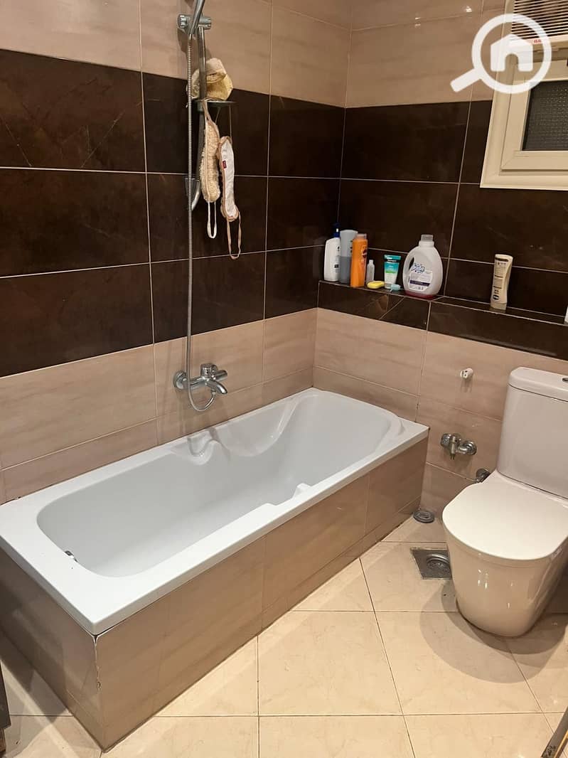 2 30a2bd97-49e8-47e6-ad04-cac1de21c766. jpg