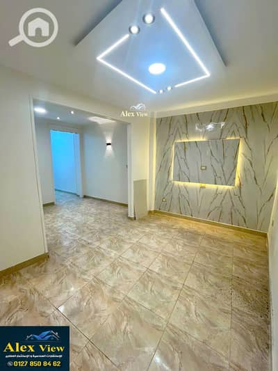 2 Bedroom Flat for Sale in Miami, Alexandria - 1. jpg