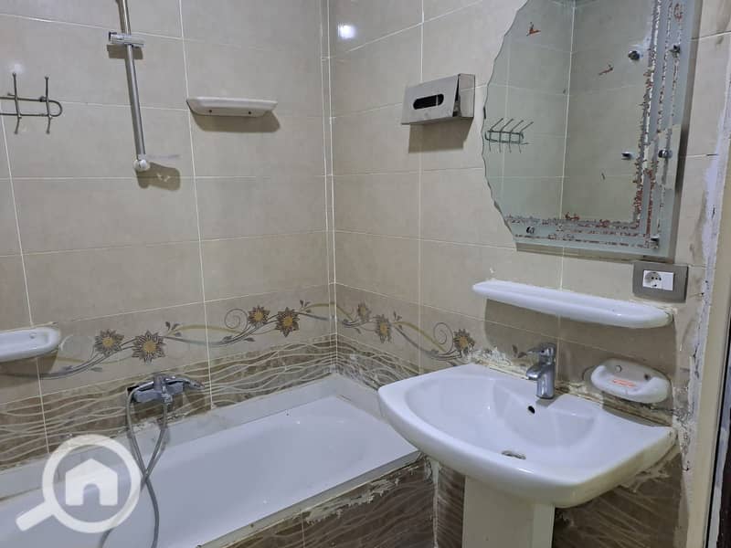2 01c300c7-75fe-4167-ba95-a053414306d9. jpg