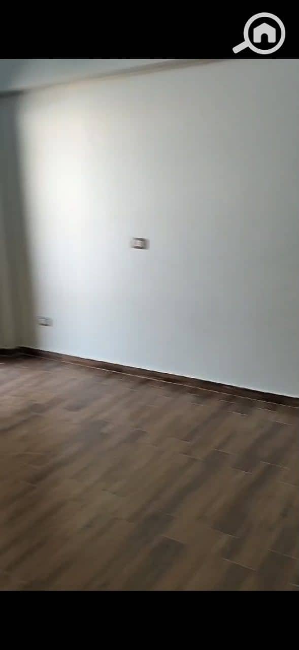 11 1000294193. jpg