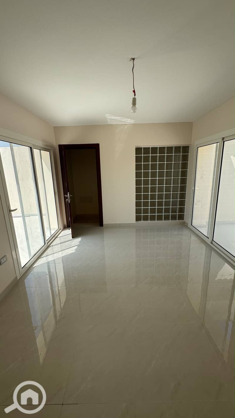 4 123268bb-2778-4f81-a188-4da030c894be. jpeg