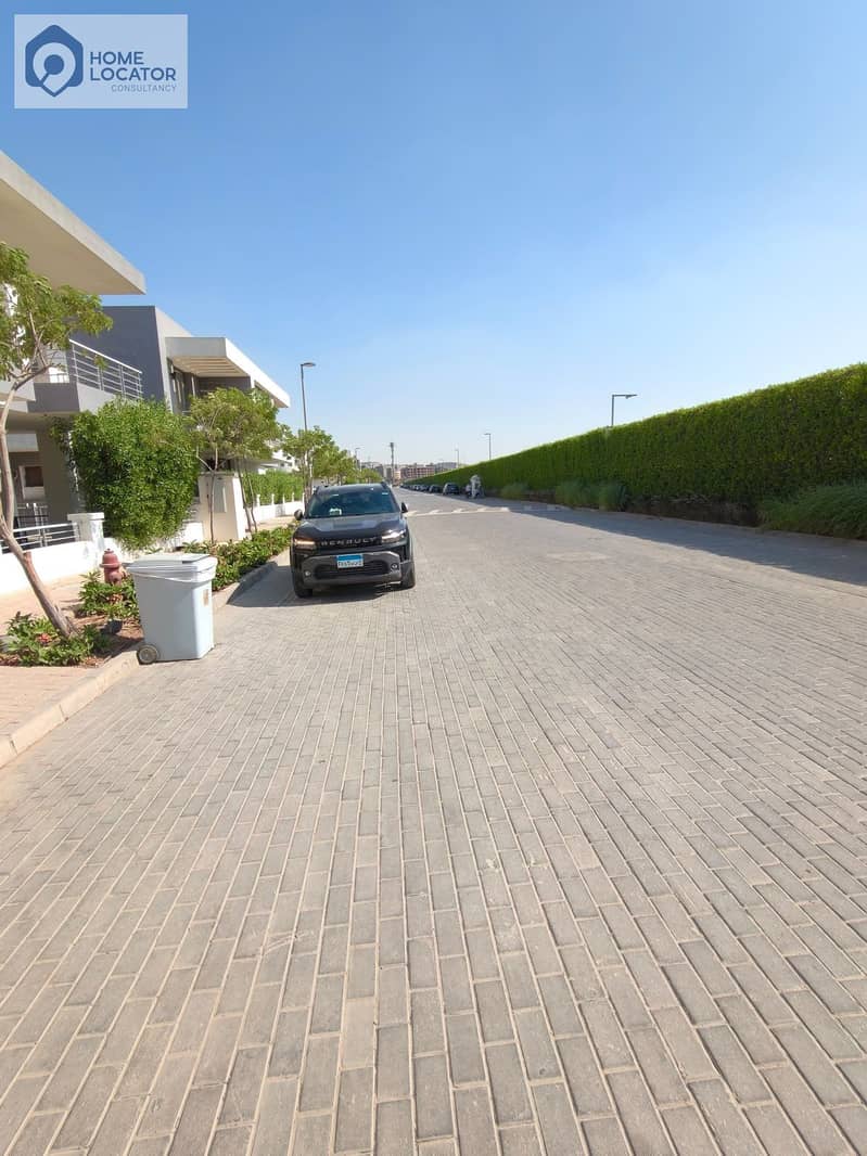 4 1000939867. jpg