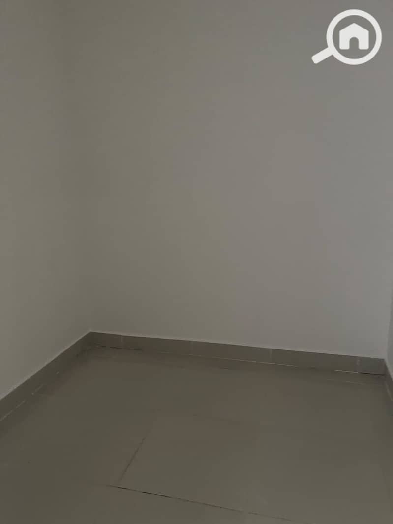 12 c5238754-fc2d-443a-97fe-73e2dcad7dd7. jpg