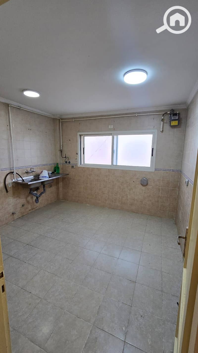 6 5a3c3350-8c58-4937-99da-4ebfeac143f6. jpg