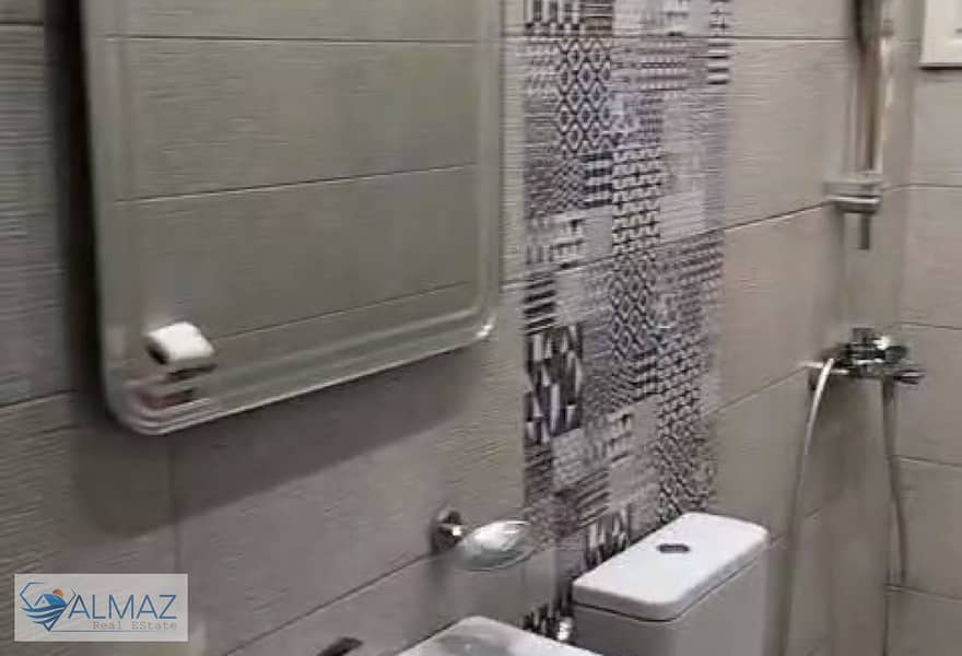 12 1a014d3a-02f5-45a7-998f-4923cfe7d754. jpeg