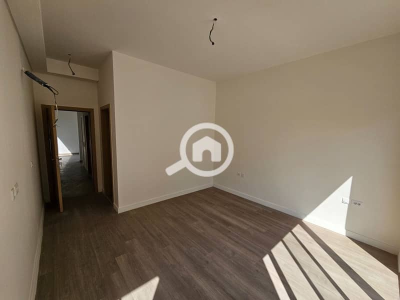 13 2c238b63-9680-48e3-b4e1-102b4cae18c7. jpg