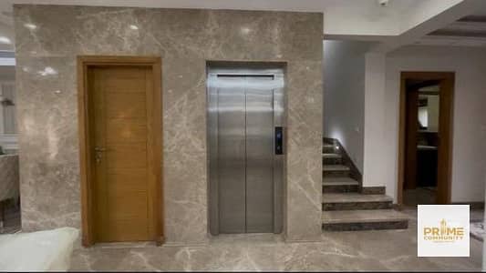 5 Bedroom Townhouse for Rent in Sheikh Zayed, Giza - e580b2a6-d369-4ace-bb7b-1919e97a0cb8. jpg