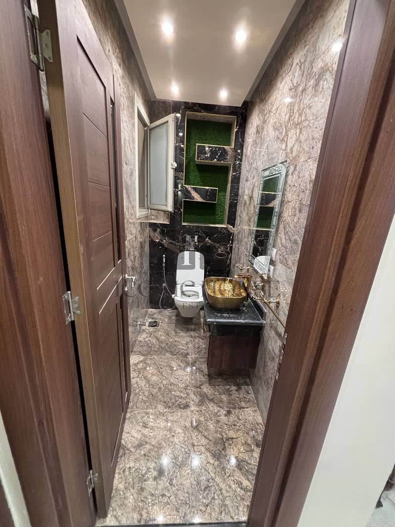 7 1000883589. jpg