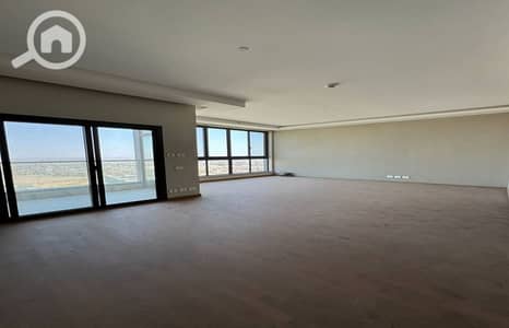 3 Bedroom Apartment for Sale in Sheikh Zayed, Giza - 771998361_10235261295897360_7444487625397679117_n_1400x900. jpg