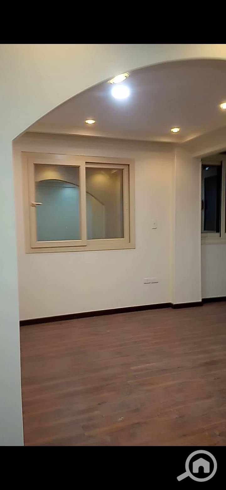 24 2c4d218f-fef9-47c1-a0de-2fcb0610f7f6. jpg