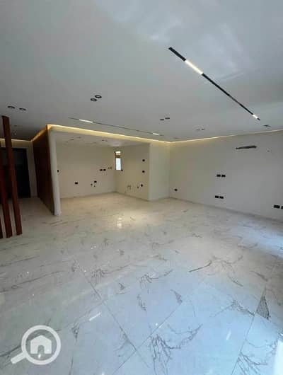 3 Bedroom Apartment for Sale in Sheikh Zayed, Giza - 825266531_122148065781349122_8317172292044272171_n (1). jpg