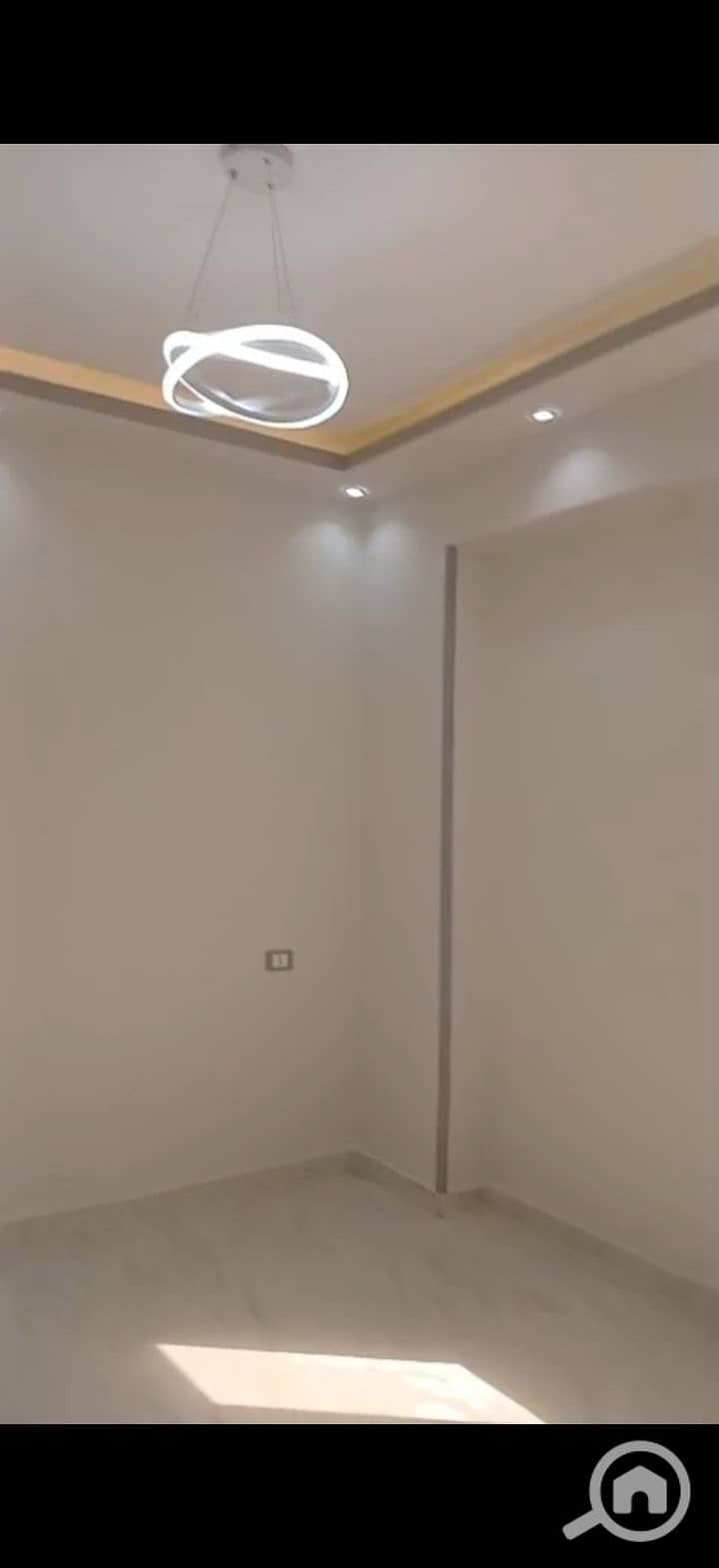 28 215235. jpg