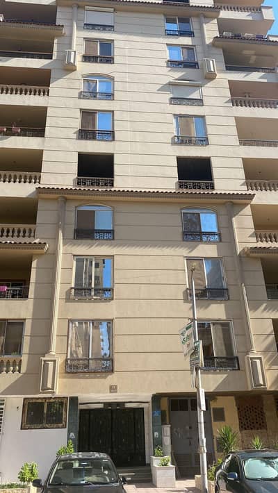 4 Bedroom Flat for Sale in Nasr City, Cairo - شقه بمدينة نصر بالمربع الذهبي ٢٦٥ متر 4 Bedroom Flat for Sale in Nasr City, Cairo - شقه بمدينة نصر بالمربع الذهبي ٢٦٥ متر