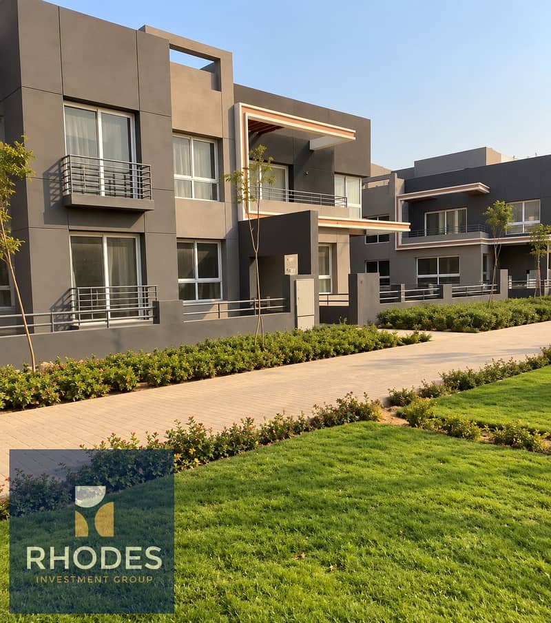 5 Modern Townhouses in Warm Evening Light. png