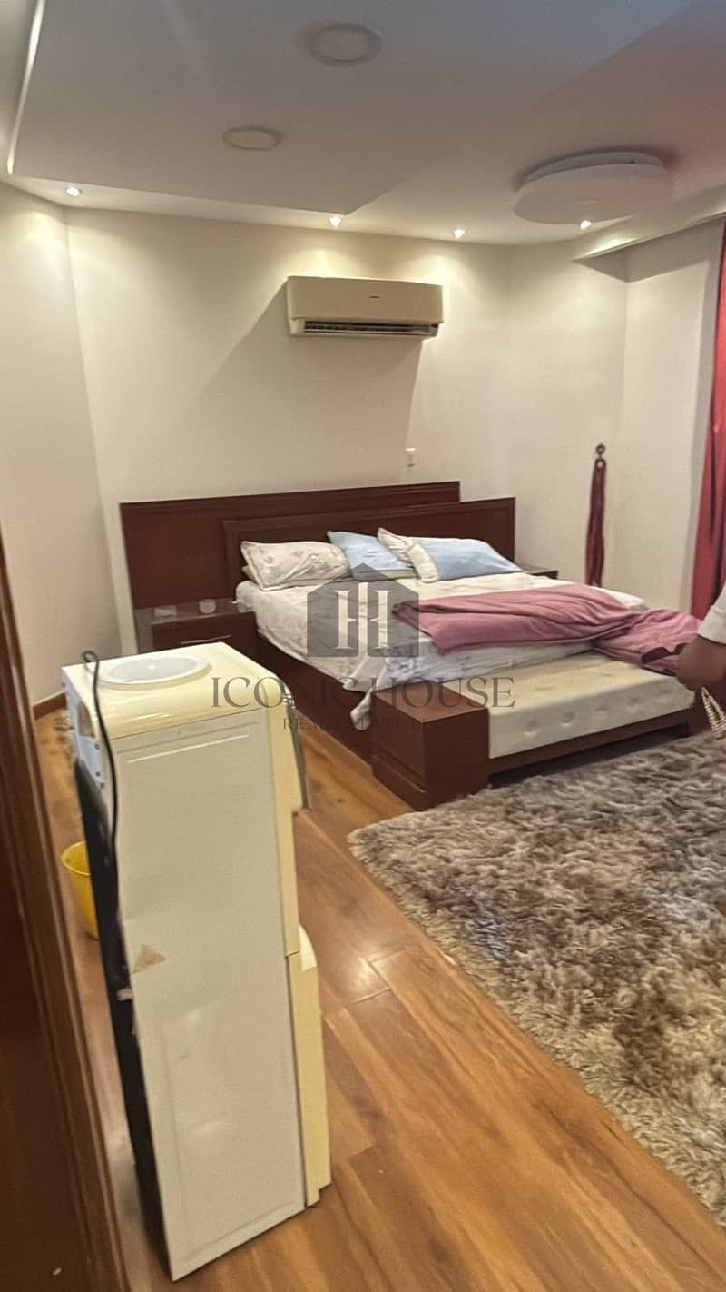 6 51a5fefe-b870-48a9-9c5d-1afb799db40a. jpg