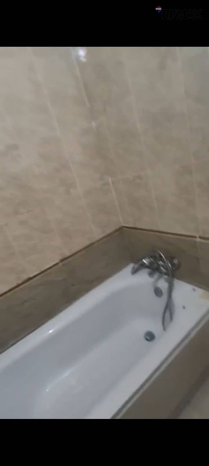8 1000374630. jpg