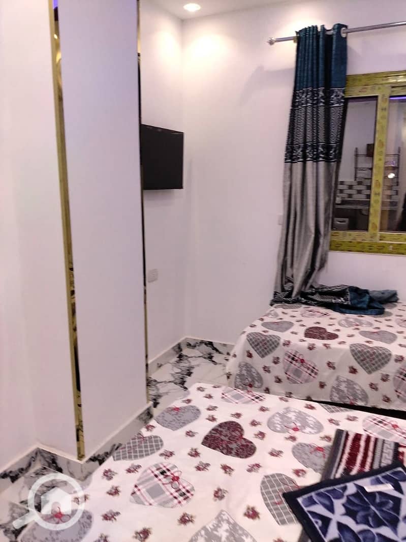 5 4394. jpg