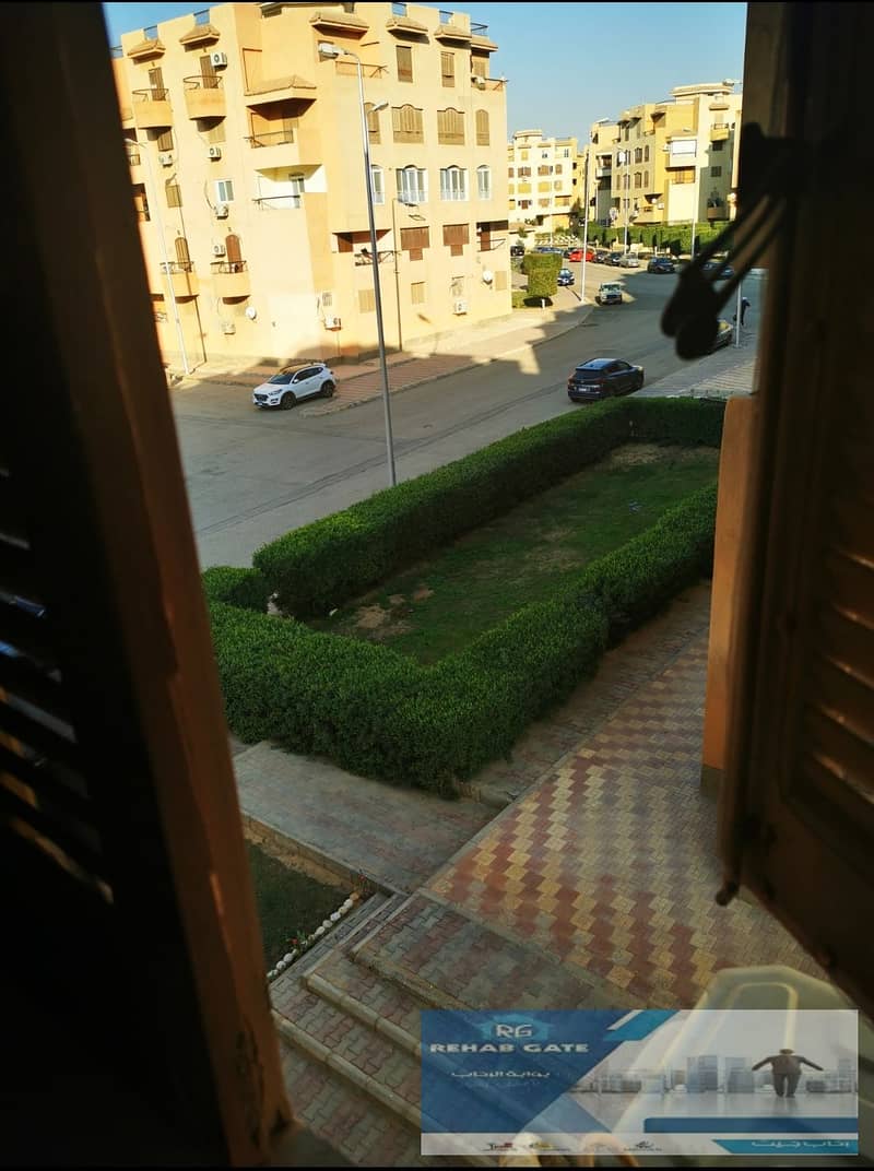 8 1000928069. jpg