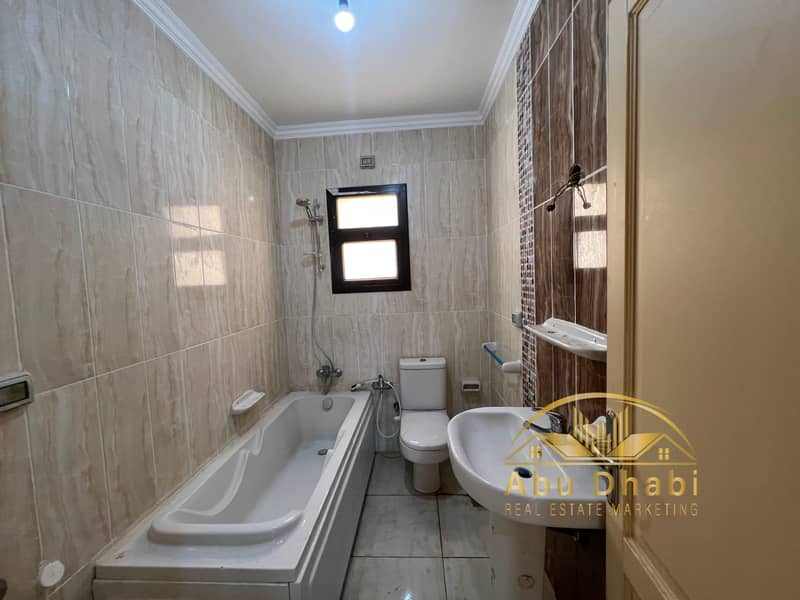 10 cd20d254-12c8-4f09-94f8-6305ef1b2fbe. jpg
