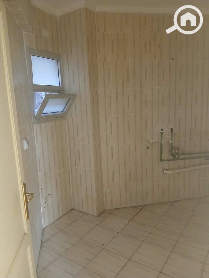 7 1000507555. jpg