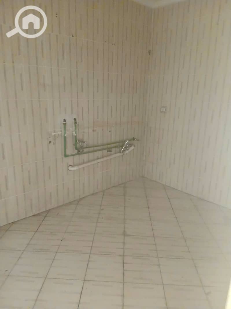 8 1000507550. jpg