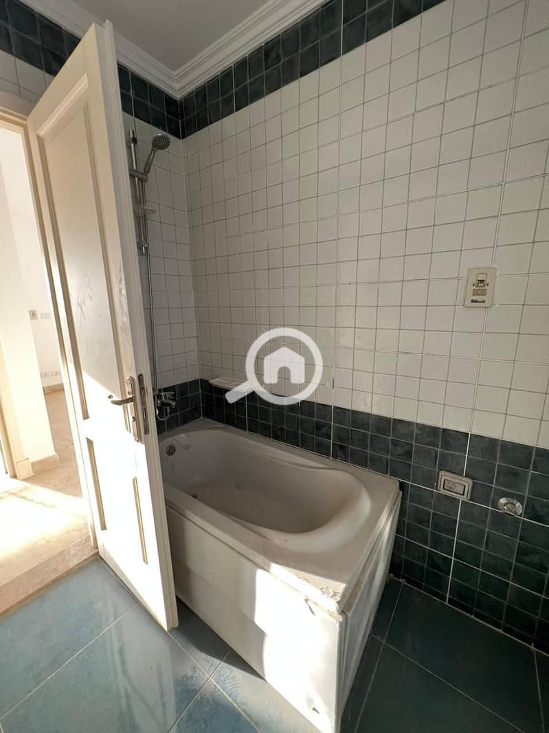20 8. jpg