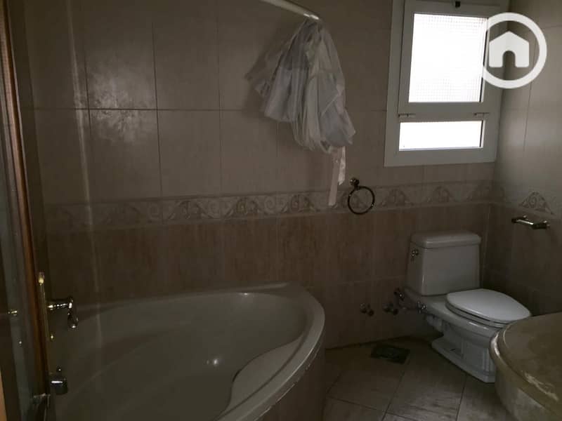32 f0ffbd90-8dca-4b0a-89e8-d28e3dd38c44. jpg