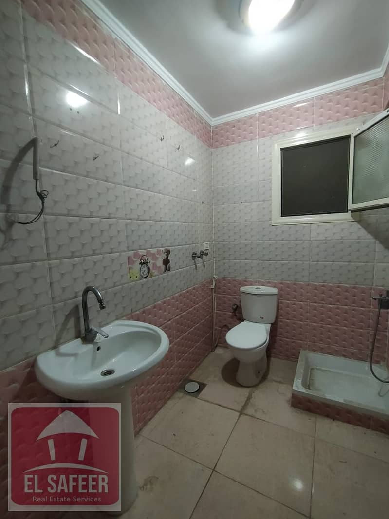 9 d89d287d-1aae-47e8-95c8-5a8ac0d7d3f7. jpg