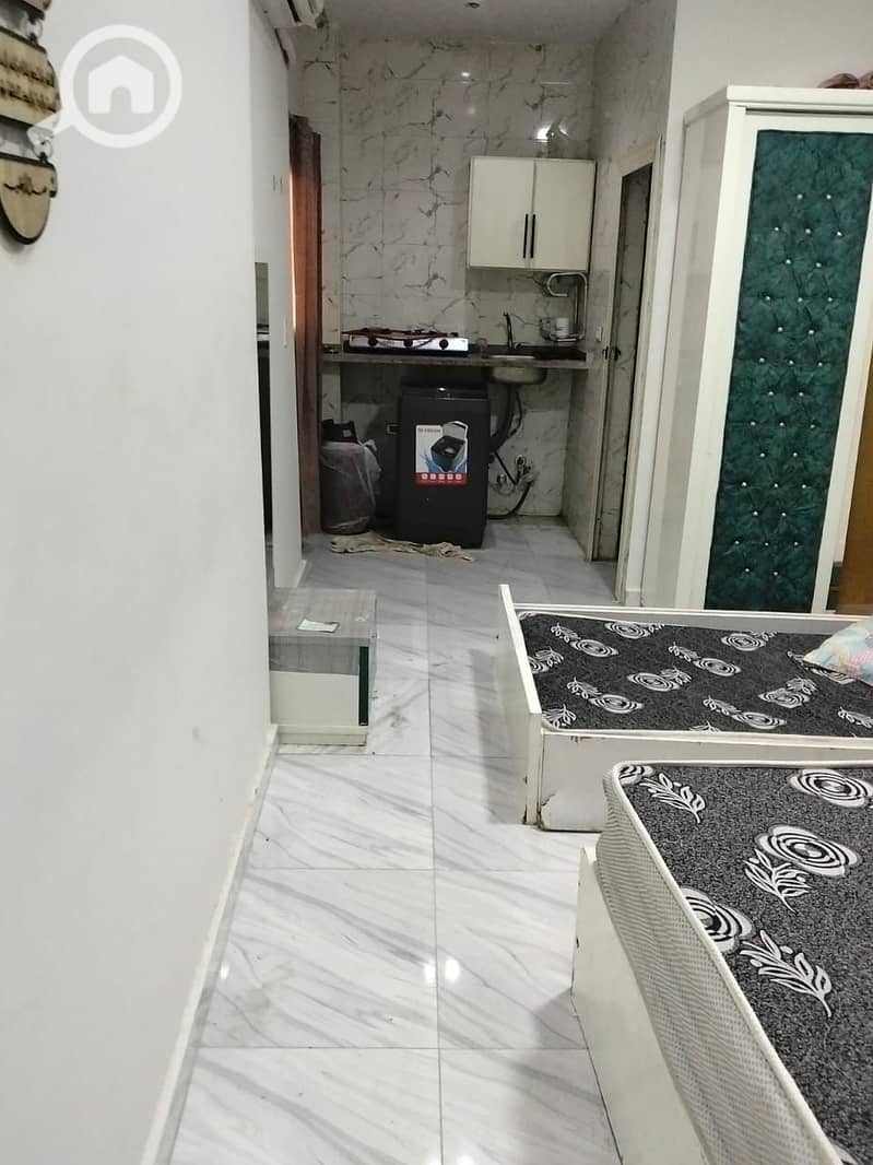 8 9167. jpg