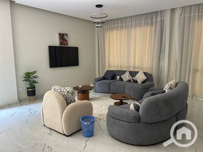 تاون هاوس 4 غرف نوم للايجار في الشيخ زايد، الجيزة - 0629f70a-36cf-40d5-9959-097838621a27. jpg تاون هاوس 4 غرف نوم للايجار في الشيخ زايد، الجيزة - 0629f70a-36cf-40d5-9959-097838621a27. jpg
