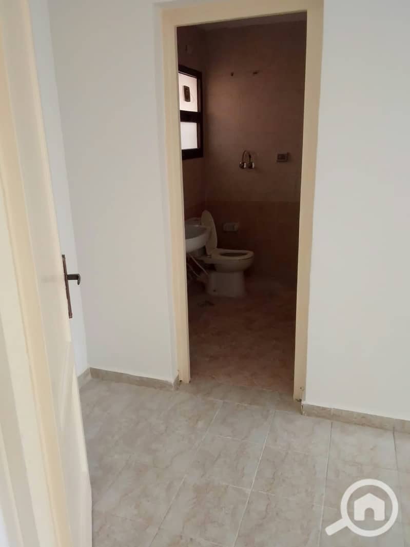 5 de4cfda4-3856-4fe7-a3a2-d6d96d3f55e2. jpg