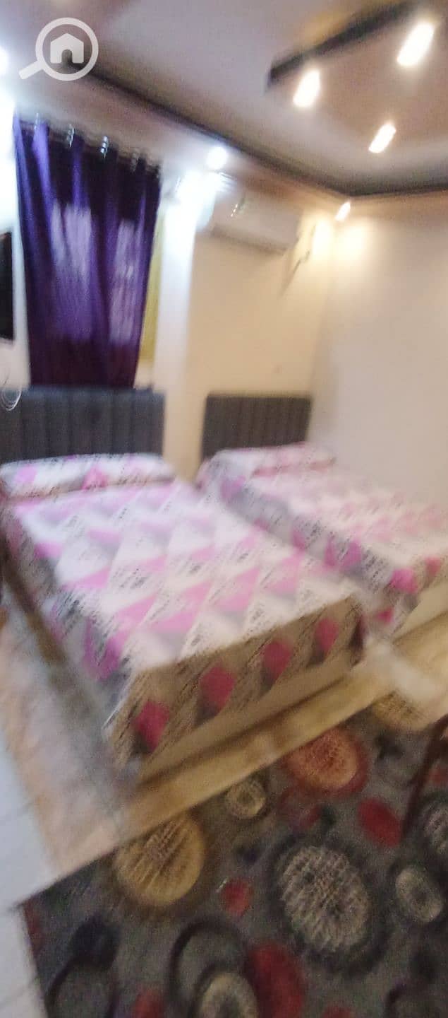 8 1000183856. jpg