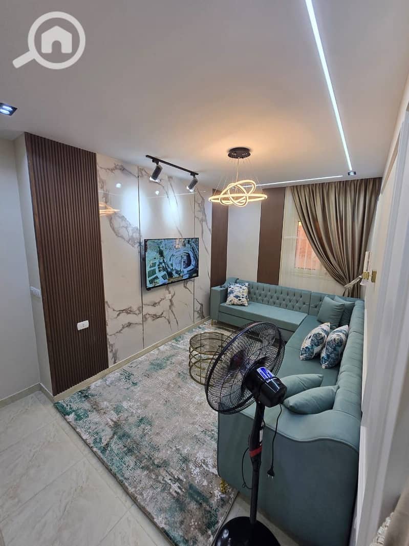 2 79db5d86-3ea7-4fd9-84c4-eba0116d9575. jpg