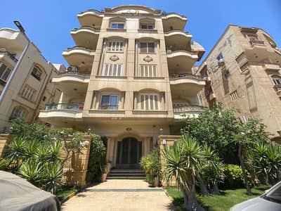 3 Bedroom Flat for Sale in New Cairo, Cairo - شقه للبيع بالتجمع الخامس من الماللك مباشر