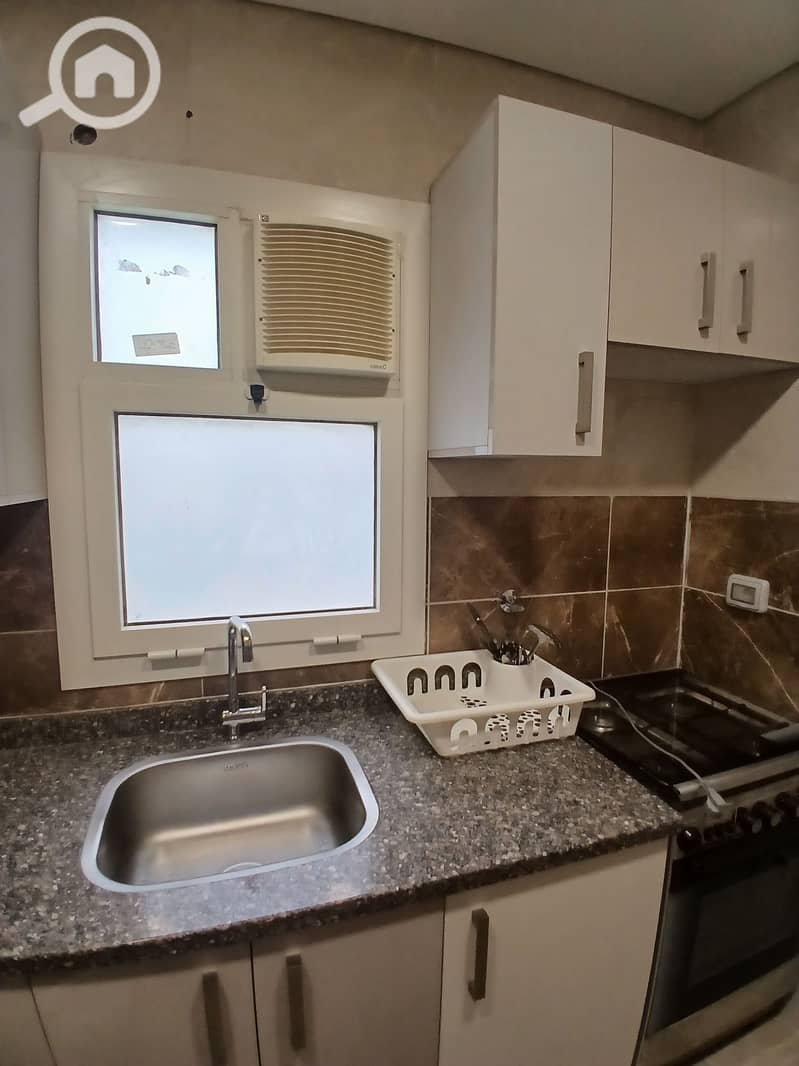 18 301418. jpg