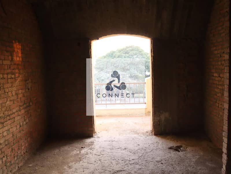 12 9d32ab1f-0757-4b65-a5a1-8ef2702c9585. jpg