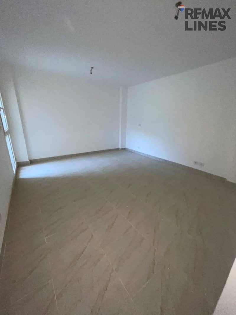 8 1000814977. jpg