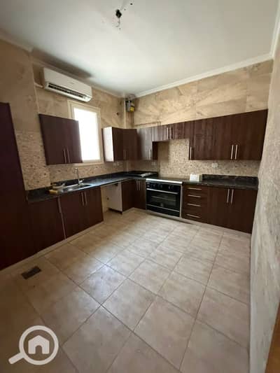 شقة 4 غرف نوم للايجار في القاهرة الجديدة، القاهرة - IMG-20260928-WA0345. jpg شقة 4 غرف نوم للايجار في القاهرة الجديدة، القاهرة - IMG-20260928-WA0345. jpg