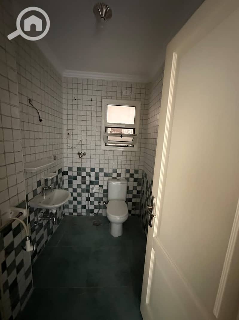 6 1000477990. jpg