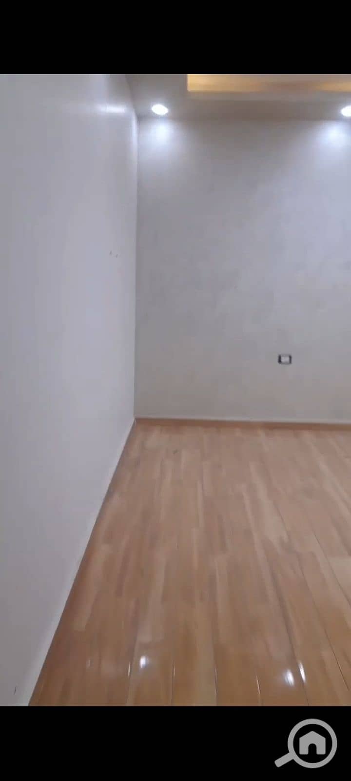 12 1000105970. jpg