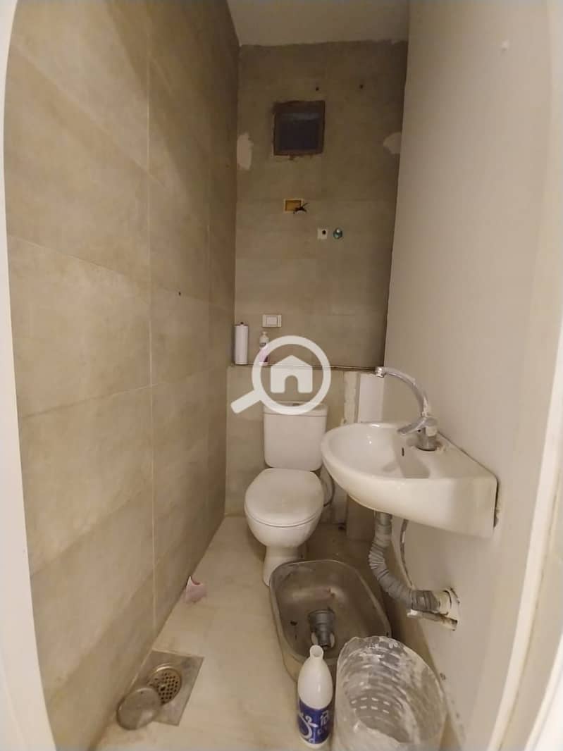 4 1000084573. jpg