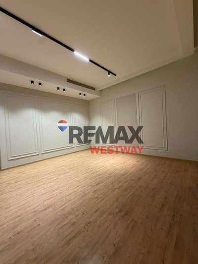 6 Bedroom Townhouse for Sale in Sheikh Zayed, Giza - WhatsApp Image 2026-09-27 at 5.59. 51 PM (4). jpeg