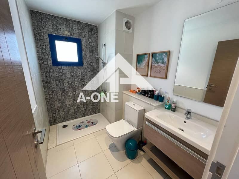 9 bed9e1ae-9fbf-4e9b-aaed-bae281856106. jpg