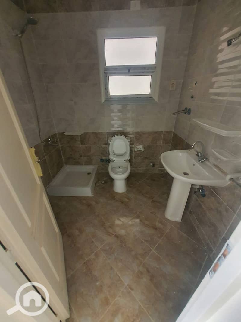 5 1000697250. jpg